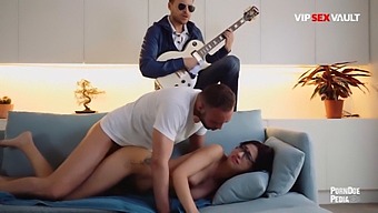 Best Anal Tutorial & Guide You'Ll Ever See With Romanian Babe Julia De Lucia - Vip Sex Vault