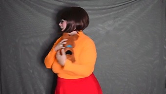 Velma Undresses On Stage