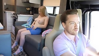 Facial And Pussy Play As A Thank You For A Ride