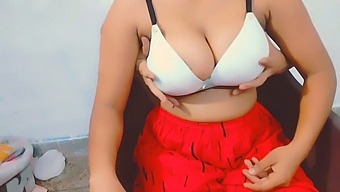 Landlady'S Unexpected Large Breasts Revealed During Massage In Xxx Soniya Video